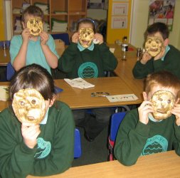 Making our theatre masks