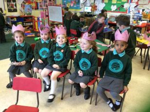 Oakgrove IPSN celebrate the Queen's 90th birthday