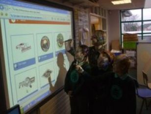 Classroom assistants interactive whiteboard training