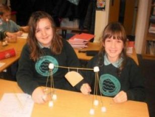 P6 build marshmallow and spaghetti bridges