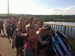 Primary 7 walk the 2 Bridges!!